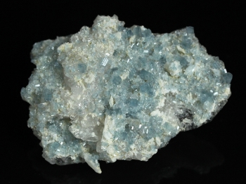 Fluorapatite on Quartz from Golconda mine, Coroaci, Minas Gerais, Brazil [db_pics/pics/apatite8c.jpg]