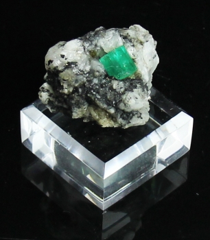 Beryl Var. Emerald from Muzo Mine, Muzo, Vasquez-Yacopi Mining District, Boyaca Department, Colombia [db_pics/pics/emerald7b.jpg]
