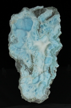 Larimar aka Blue Pectolite from Filipinas Larimar Mine, Los Checheses, Sierra de Barouco, Barahona Province, Dominican Republic [db_pics/pics/larimar5a.jpg]