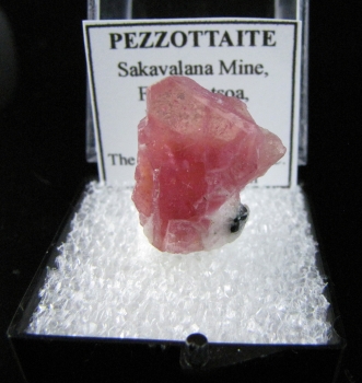 Beryl Var. Pezzottaite from Sakavalana Mine, Fianarantsoa, Madagascar [db_pics/pics/pezzottaite2a.jpg]