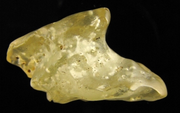 Tektite var. Libyan Desert Glass from Gilf Kebir Region, Egypt [db_pics/pics/dsglass2b.jpg]