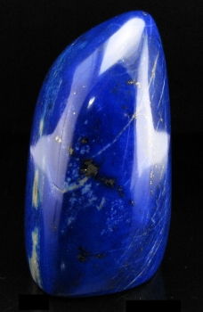 Lapis Lazuli (hand polished) from Sar-e-Sang, Badakhshan Province, Afghanistan [db_pics/pics/lapis2a.jpg]