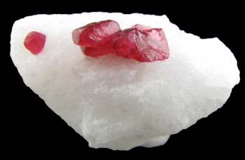 Spinel on marble from Mogok, Sagaing District, Mandalay Division, Burma (Myanmar) [db_pics/pics/spinel2a.jpg]